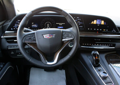 Cadillac Escalada 600 Platinum_Van Pro Location_Location de véhicules (4)